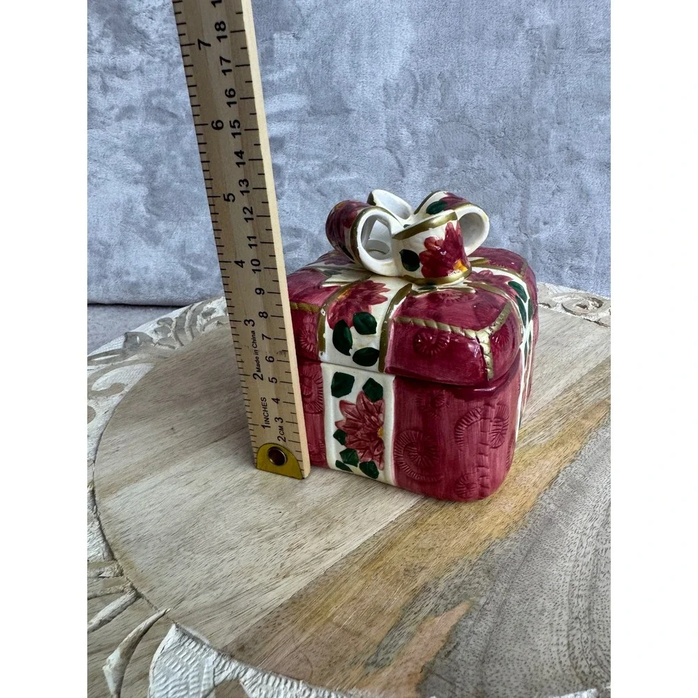 N/A ceramic christmas